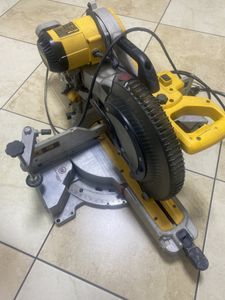 Б/у Пила дисковая Dewalt dws780 01-200901509
