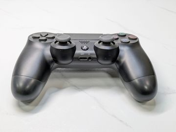 Б/у Геймпад Sony dualshock 4 v2 01-200916554