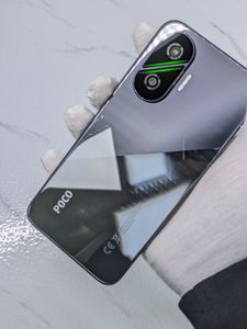 Б/в Мобільний телефон Poco f7 12/512gb 01-200918741