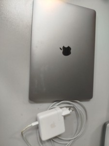 Б/в Ноутбук Apple a1708 /macbook pro 13,3" core i5 2,3ghz/ram 8gb/ssd 1000gb/intel iris plus graphics 640 01-200944107