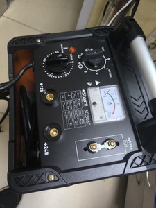 Б/в Пуско-зарядний пристрій Sturm bc8060 01-200954027