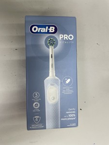 Б/в Електрична зубна щітка Oral-B vitality d103 pro protect x clean d103.413.3 01-200962429