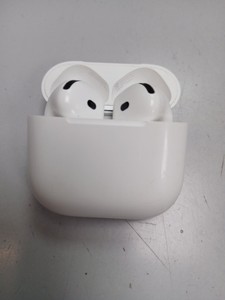 Б/в Навушники Apple airpods 4 01-201003684