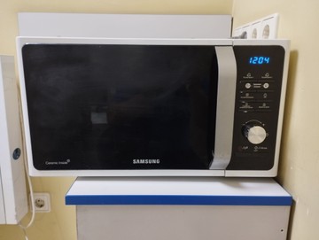 Б/в Мікрохвильова піч Samsung ms23f301 01-201045678