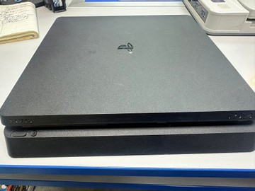 Б/в Ігрова приставка Sony playstation 4 slim 1tb / 2 контролери 01-201062443