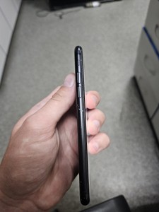Б/в Мобільний телефон Apple iphone se 2020 64gb 01-201106367