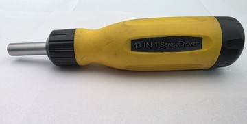 Б/в Викрутка реверсивна Intertool 13 в 1 screwdriver 01-201150049