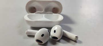 Б/в Навушники Apple airpods 4 01-201158330