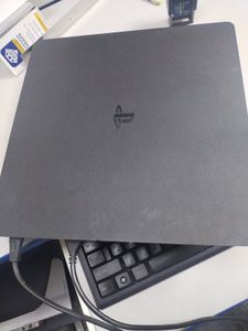 01-200740643: Sony playstation 4 slim 1tb