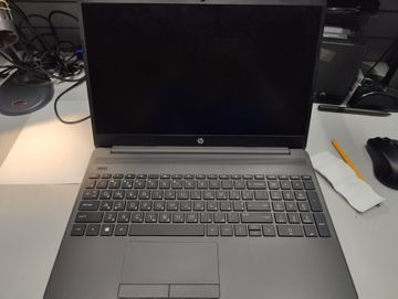 01-200775428: Hp 15/ryzen 5 5500u ddr4/16gb ddr3/hdd *відсутній/ssd 256 gb/*інтегрована