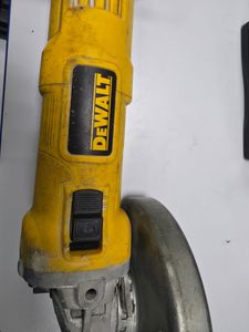 01-200778853: Dewalt dwe4057