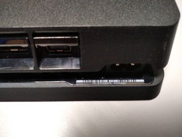 01-200783064: Sony playstation 4 slim 500gb