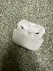 Б/в Навушники Apple airpods pro 2nd generation with magsafe charging case usb-c 01-200801827