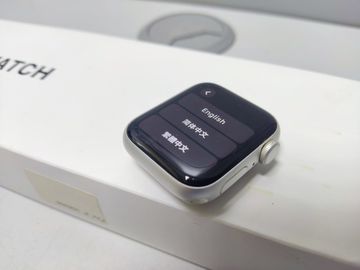 Б/в Смарт-годинник Apple watch se 2 gps 40mm aluminium case 01-200805501