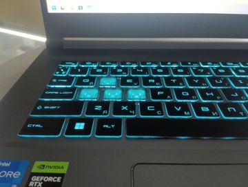 Б/в Ноутбук Msi 15/core i5-12450h ddr5/16gb ddr5/ssd 500 gb/geforce rtx2050 4gb 01-200759890