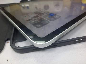 Б/в Планшет Apple ipad 2025 wi-fi 128gb 01-200807948