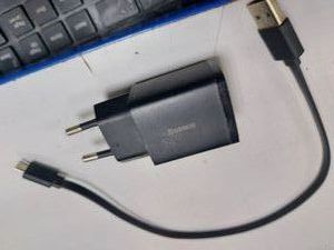 Baseus compact charger 2usb 2.1a 10.5w