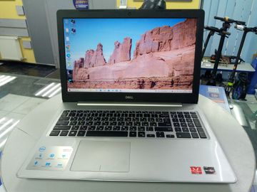 Б/в Ноутбук Dell 16/ryzen 5 2500u ddr4/8gb ddr4/ssd 256 gb/*інтегрована 01-200827524