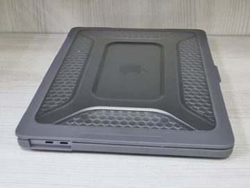 Б/у Ноутбук Apple a2338 macbook pro 13,3" m1 8-gpu/ ram8gb/ ssd256gb/ retina, truetone, touch bar 01-200833210