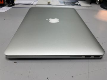 Б/в Ноутбук Apple macbook pro /a1502 /екр 13,3 /core i5 2.7ghz /ram8gb /ssd256gb /intel iris 1536mb 01-200835219