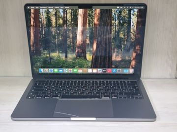 Б/у Ноутбук Apple macbook air 13.6/ m2 / ram 16gb/ ssd 256gb/ gpu 8 core 01-200864524