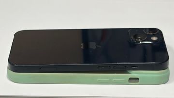 Б/в Мобільний телефон Apple iphone 13 128gb 01-200873342