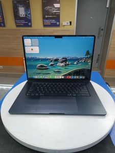 Б/у Ноутбук Apple macbook air 15" 2025 01-200880612