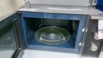 Б/в Мікрохвильова піч Samsung mg23k3614as 01-200878773