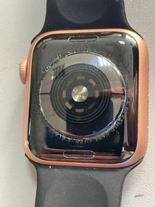 Б/у Смарт-часы Apple watch series 5 gps 40mm aluminum 01-200889706