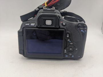 Б/в Фотоапарат Canon eos 600d + ef-s 18-55mm 1:3.5-5.6 is ii 01-200855530