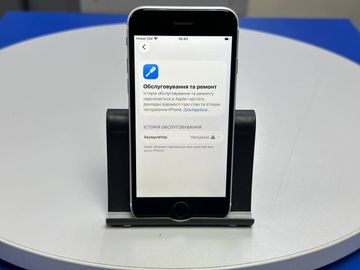 Б/в Мобільний телефон Apple iphone se 2020 64gb 01-200896001