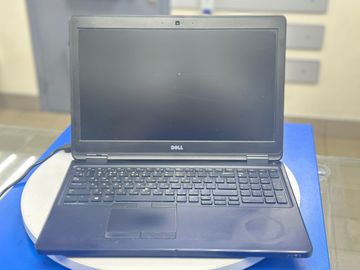 Б/в Ноутбук Dell 15/core i7 5600u ddr3/16gb ddr3/hdd *відсутній/ssd 480 gb/geforce 840m 01-200903984