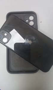 Б/в Мобільний телефон Apple iphone 11 64gb 01-200905190