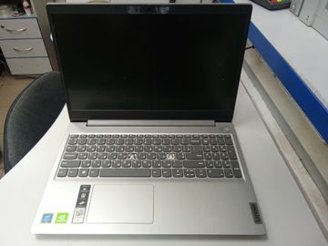 Б/в Ноутбук Lenovo 15/pentium 6405u ddr4/4gb ddr4/hdd *відсутній/ssd 128 gb/geforce mx130 2gb 01-200909040