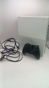 Б/у Игровая приставка Microsoft xbox one s 500gb 01-200874709