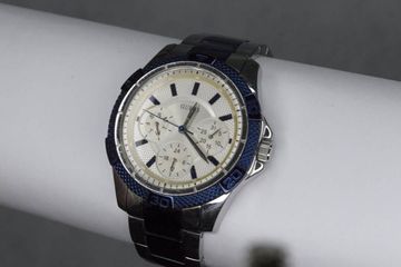 01-19149254: Guess w0235l6