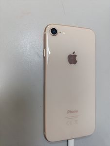Б/в Мобільний телефон Apple iphone 8 64gb 01-200919176