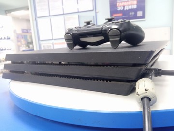 Б/в Ігрова приставка Sony playstation 4 pro 1tb 01-200911550