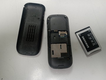 Б/в Мобільний телефон Samsung e1200 01-200955790