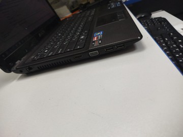 Б/в Ноутбук Asus 15/e450 ddr3/4gb ddr3/hdd 500 gb/ssd *відсутній/radeon hd 7600m 01-200981955