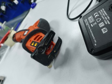 Б/в Акумуляторна шабельна пила Black&Decker gkc108 01-200998900
