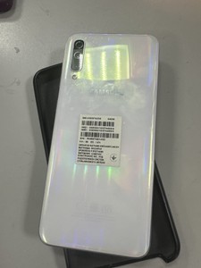 Б/в Мобільний телефон Samsung galaxy a50 sm-a505fn 4/64gb 01-201037859