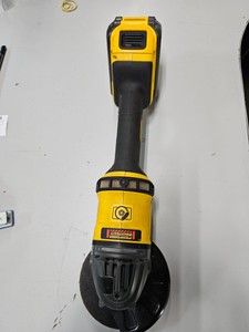 Б/в Кутова шліфмашина Dewalt dcg418 1акб 6ah зп 01-201065698