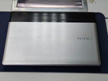 Б/в Ноутбук Samsung 15/pentium p6200 ddr3/2gb ddr3/hdd 250 gb/ssd *відсутній/*інтегрована 01-201075537