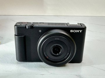 Б/в Компактний фотоапарат Sony zv-1f 01-201092449