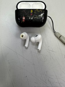 Б/в Навушники Apple airpods pro 2nd generation with magsafe charging case usb-c 01-201107431