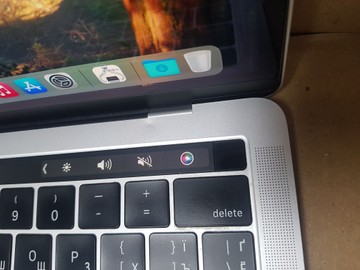 Б/в Ноутбук Apple macbook pro 2019 a2159 13,3" core i5 1,4ghz/ram 8gb/ssd 128gb/intel iris plus graphics 645 01-201126956