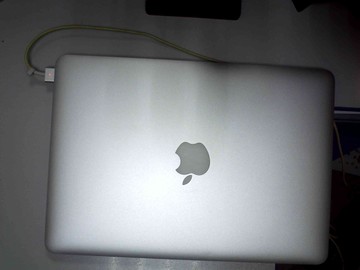 Б/в Ноутбук Apple macbook pro/ a1502 13,3"/ core i5 2.7ghz/ ram8gb/ ssd128gb/ iris 6100 01-201147497