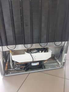 01-200580708: Indesit li9s1es