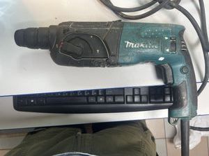 01-200601155: Makita hr2470